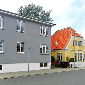 4 Person In Skagen
