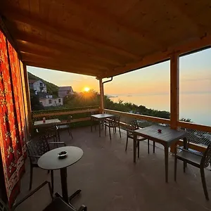 Bujtina E Qilimave Maison d'hôtes Zogaji